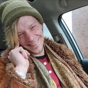 Meet your Posher, Bobby